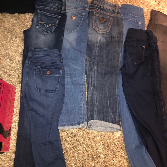 Multiple pairs Guess & Marciano jeans - Picture 4 of 6